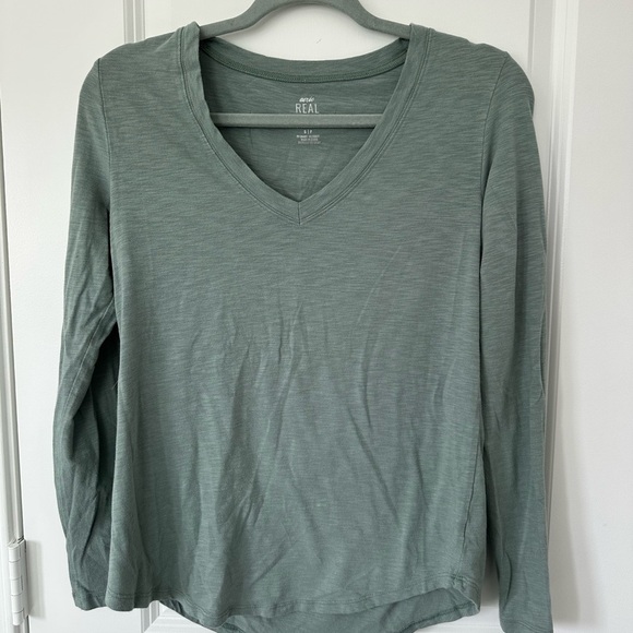 Aerie Long Sleeve V-Neck Top Real Soft - Picture 1 of 3